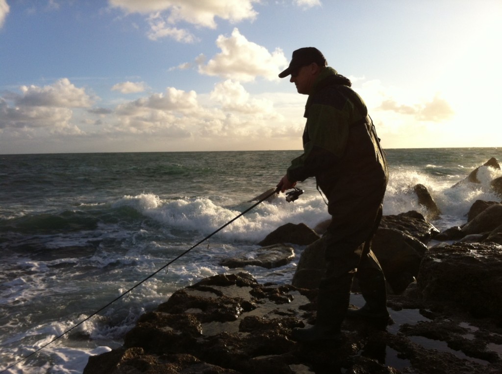 Fishing forecast for Chesil Beach, Portland & Weymouth. 17th October 2012